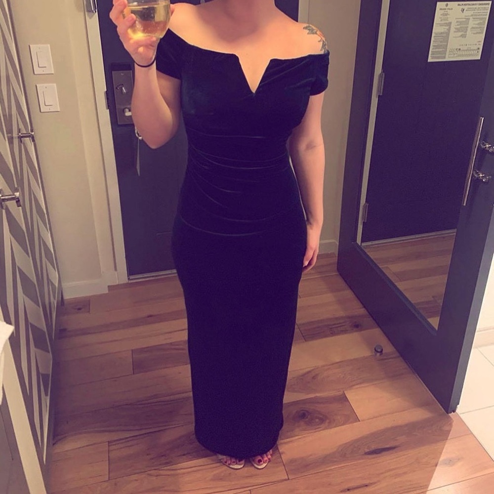 XSCAPE Emerald green velour dress